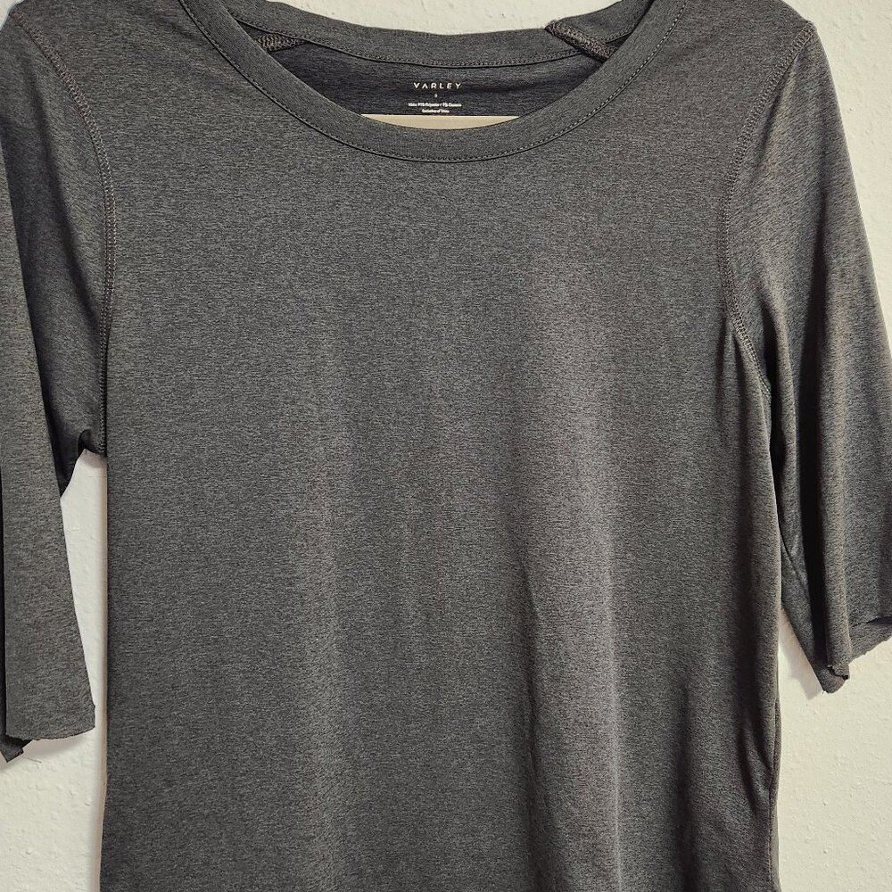 Varley Women's Gray Athletic Shirt Small